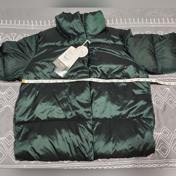 Vuori Hudson Insulated Shine Jacket In Aspen Green Size XS - Picture 9 of 14